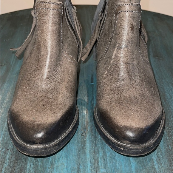 Circle G Fringe Ankle Booties | Gray Leather | Western Boho | Size 6 - Picture 8 of 13